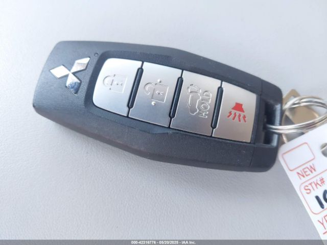 JA4J4VA81PZ013348 Mitsubishi Outlander