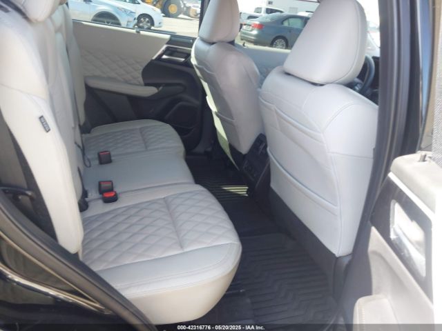 JA4J4VA81PZ013348 Mitsubishi Outlander