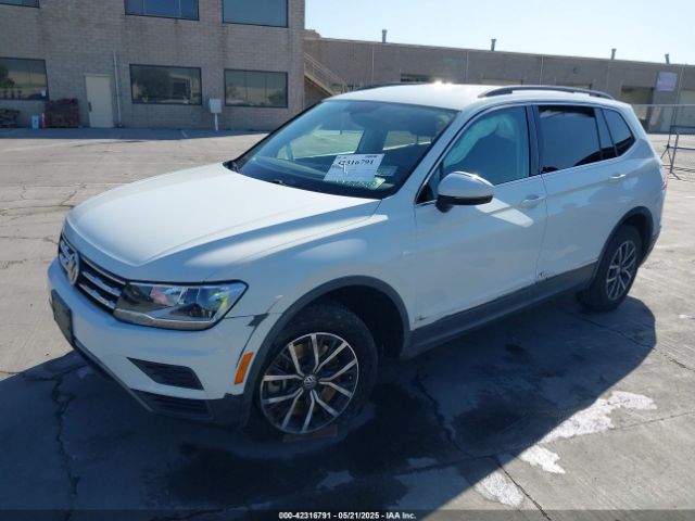 3VV3B7AX8LM120160 Volkswagen Tiguan 2.0t Se/2.0t Se R-line Black/2.0t Sel