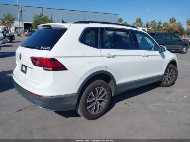 3VV3B7AX8LM120160 Volkswagen Tiguan 2.0t Se/2.0t Se R-line Black/2.0t Sel
