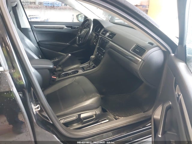 1VWBT7A38GC010301 Volkswagen Passat 1.8t Se