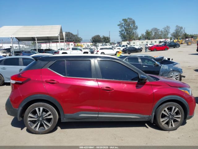 3N1CP5CU5KL499178 Nissan KICKS SR