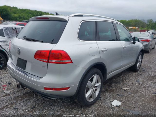 2011 VOLKSWAGEN TOUAREG WVGFF9BP0BD000384 Photo 3