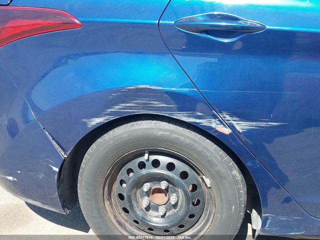 5NPDH4AE3GH717565 Hyundai ELANTRA SE