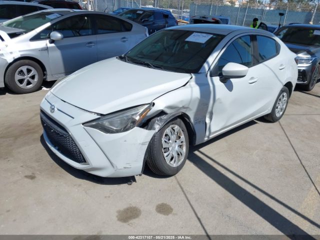 3MYDLBYV5KY512111 Toyota YARIS L