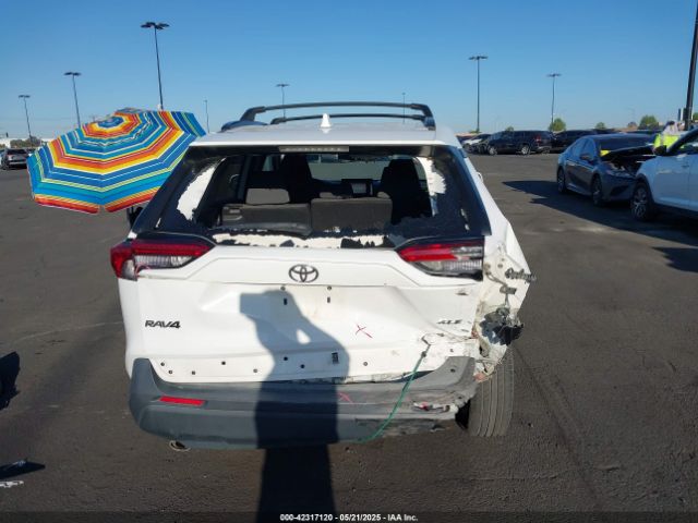 2T3W1RFV3KC002016 Toyota Rav4 Xle