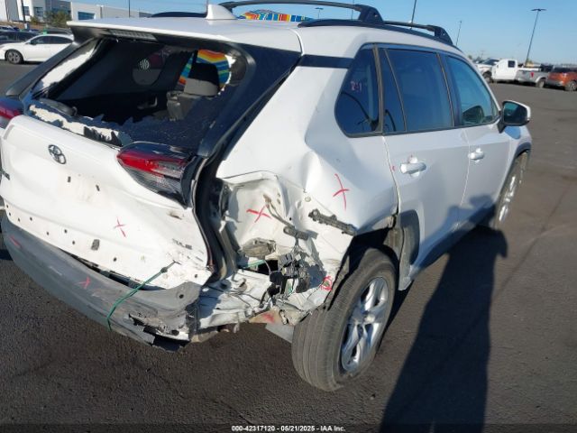 2T3W1RFV3KC002016 Toyota Rav4 Xle