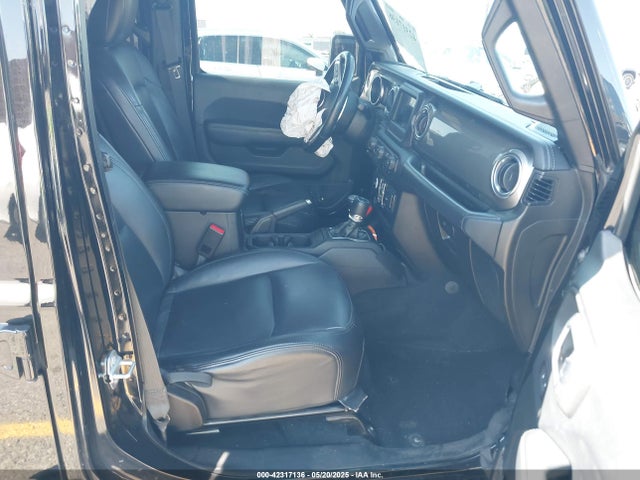 1C4HJXEG2JW308719 Jeep 2018