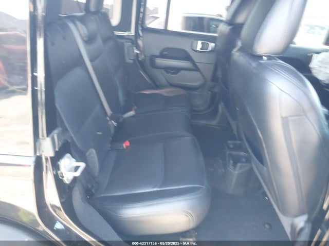 1C4HJXEG2JW308719 Jeep 2018