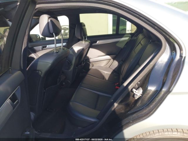 2013 MERCEDES-BENZ C 250 WDDGF4HB2DR257744 Photo 7