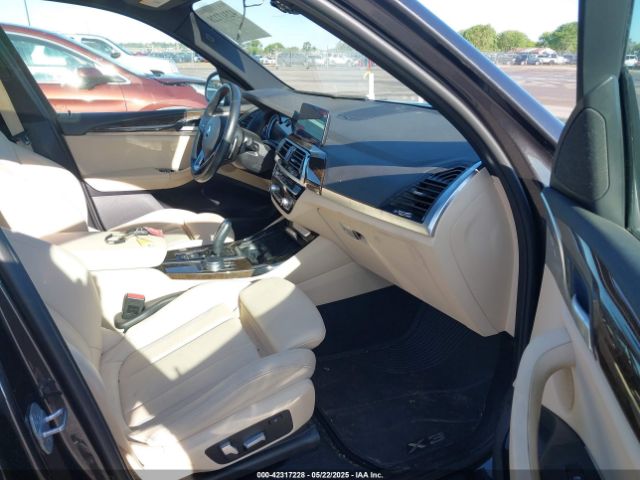 2018 BMW X3 5UXTR9C57JLD72211 Photo 4