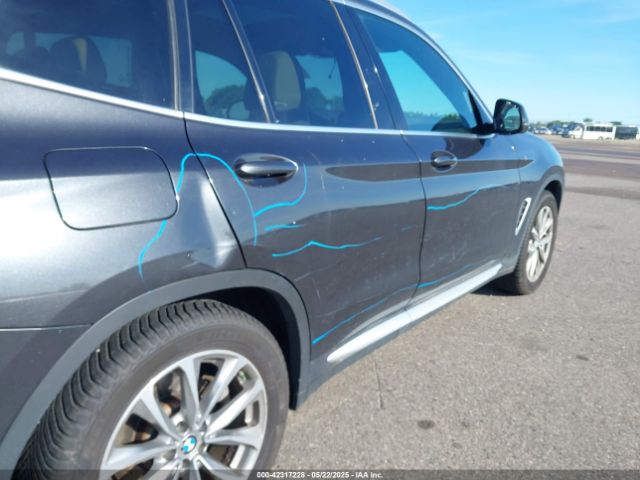 2018 BMW X3 5UXTR9C57JLD72211 Photo 5