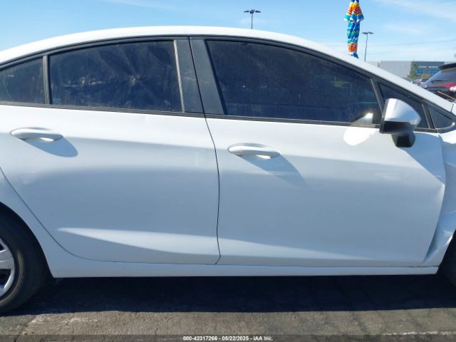 1G1BC5SMXH7181536 Chevrolet Cruze Ls Auto