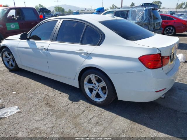2013 BMW 320I WBA3C3C55DF980712 Photo 2