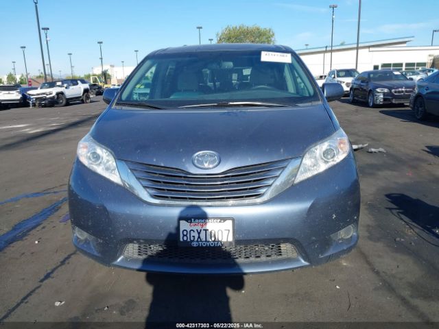 5TDKZ3DCXHS845662 Toyota Sienna Le 8 Passenger