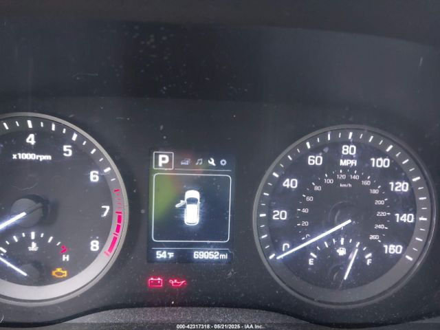 KM8J23A41JU772319 Hyundai TUCSON SE