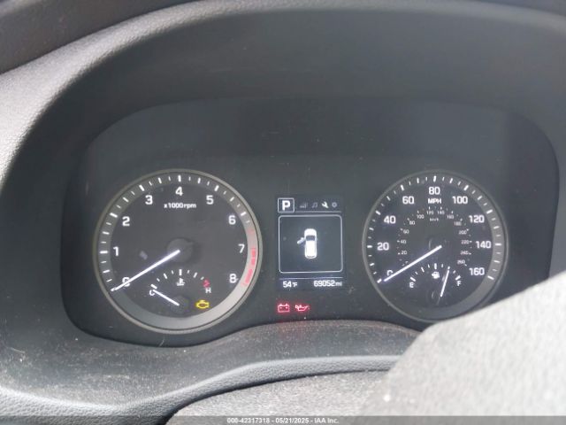 KM8J23A41JU772319 Hyundai TUCSON SE