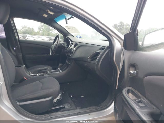 2013 CHRYSLER 200 1C3CCBAB8DN640244 Photo 4