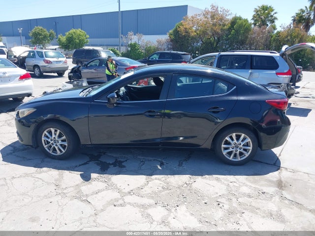 JM1BM1U76G1283812 Mazda pe
