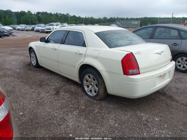 2007 CHRYSLER 300 2C3LA43RX7H697361 Photo 2