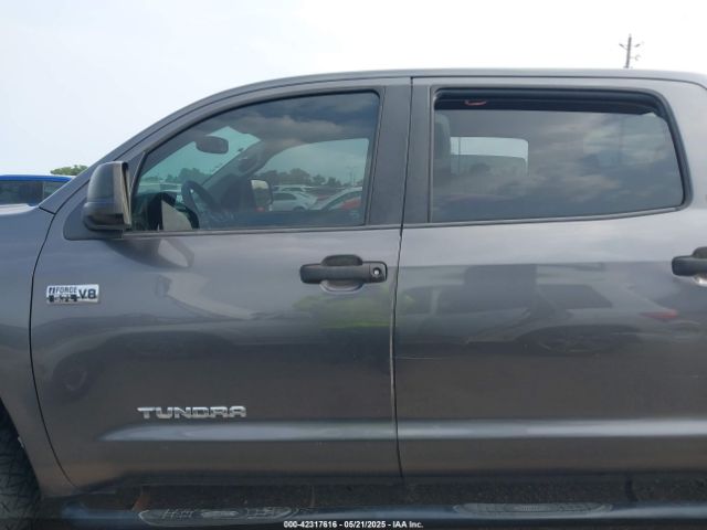 5TFEY5F10EX158350 Toyota Tundra Sr5 5.7l V8