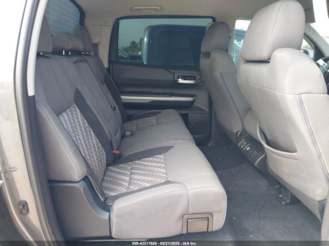 5TFEM5F13JX129477 Toyota Tundra Sr5 4.6l V8