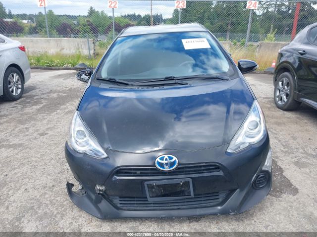 JTDKDTB3XF1102138 Toyota Prius C Two