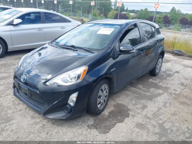 JTDKDTB3XF1102138 Toyota Prius C Two