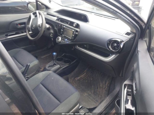 JTDKDTB3XF1102138 Toyota Prius C Two