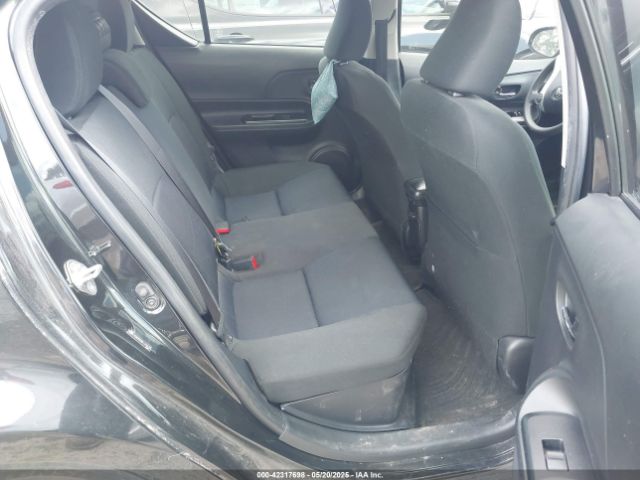 JTDKDTB3XF1102138 Toyota Prius C Two