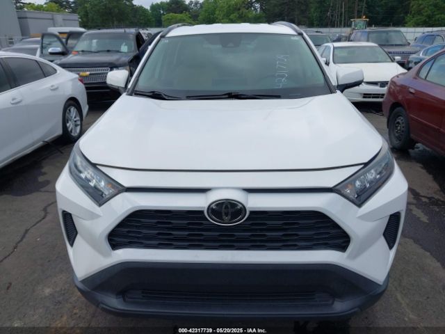 2T3G1RFV3MC170262 Toyota RAV4 LE