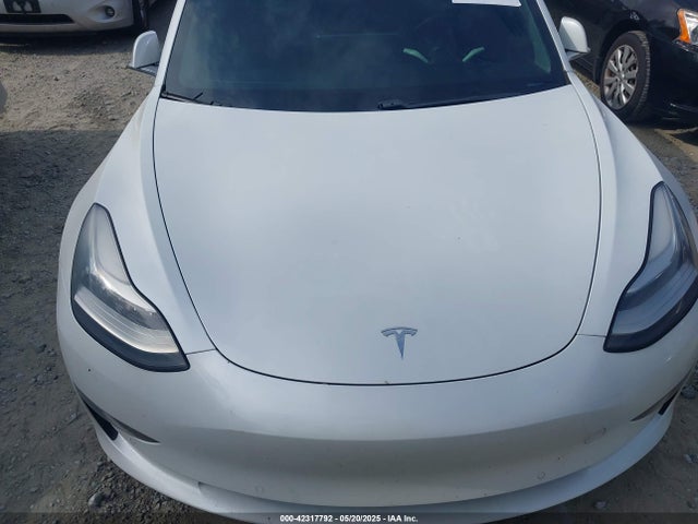2018 TESLA MODEL 3 5YJ3E1EA4JF164893 Photo 9