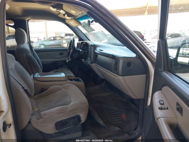 2001 CHEVROLET SUBURBAN 1500 3GNEC16T01G138002 Photo 4