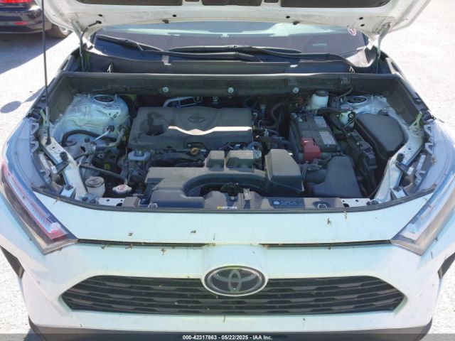 2T3G1RFV4RW426477 Toyota RAV4 LE
