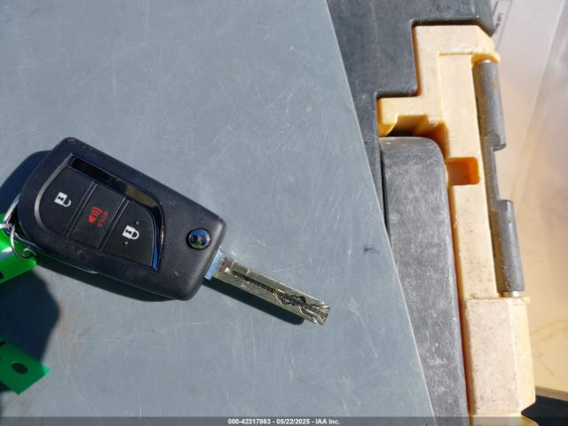 2T3G1RFV4RW426477 Toyota RAV4 LE