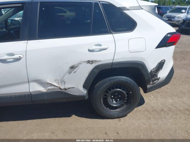 2T3G1RFV4RW426477 Toyota RAV4 LE
