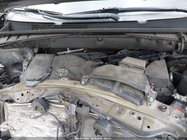 2019 TOYOTA HIGHLANDER 5TDKZRFH1KS341598 Photo 9