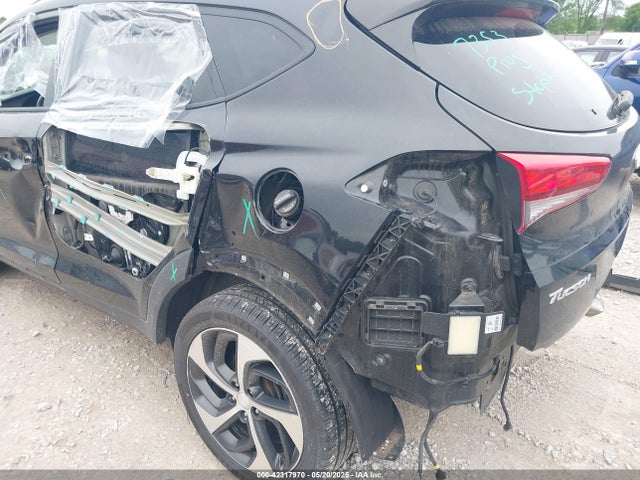 KM8J33A29HU310855 Hyundai Tucson Limited