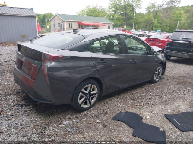 JTDKARFU7G3507958 Toyota Prius Three Touring