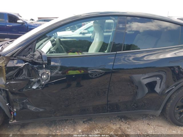 7SAYGDEEXPA177645 Tesla Model Y