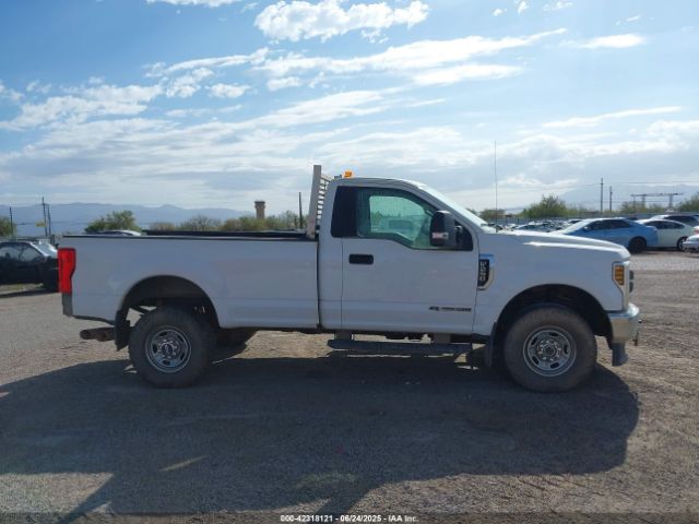 1FTBF2BT0JEB83981 Ford F-250