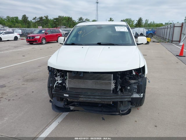 3C4PDDGGXJT389277 Dodge Journey Crossroad Awd