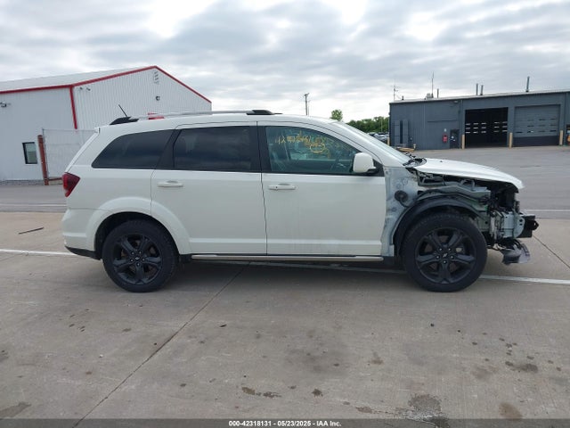 3C4PDDGGXJT389277 Dodge Journey Crossroad Awd