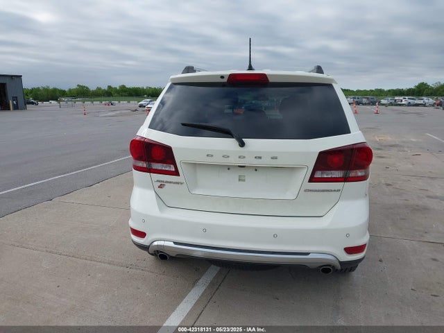 3C4PDDGGXJT389277 Dodge Journey Crossroad Awd