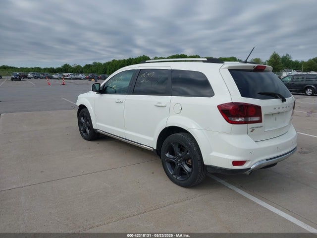 3C4PDDGGXJT389277 Dodge Journey Crossroad Awd