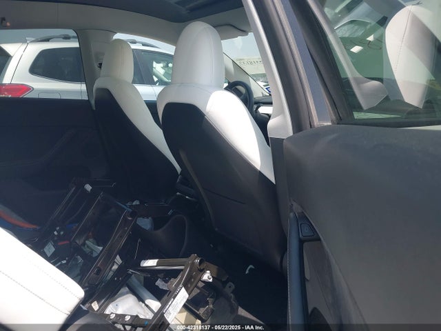 2023 TESLA MODEL Y 7SAYGDEE8PA094957 Photo 7