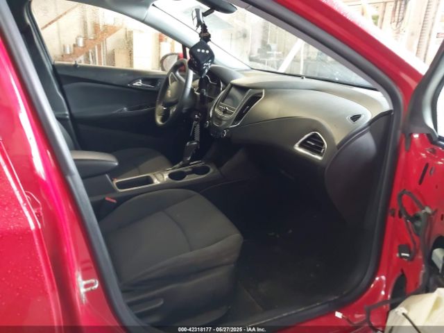 2019 CHEVROLET CRUZE 1G1BJ5SM8K7102927 Photo 4