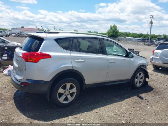 2T3RFREV4EW151862 Toyota Rav4 Xle