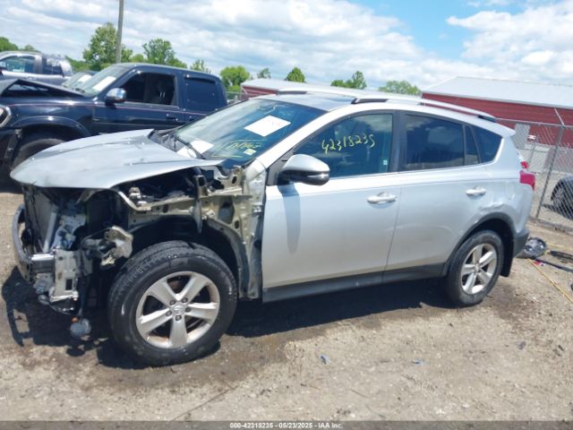2T3RFREV4EW151862 Toyota Rav4 Xle