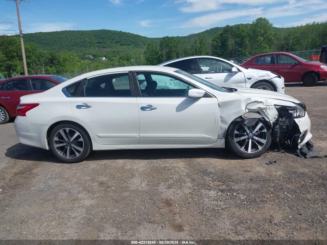 1N4AL3AP8GC271119 Nissan 2016